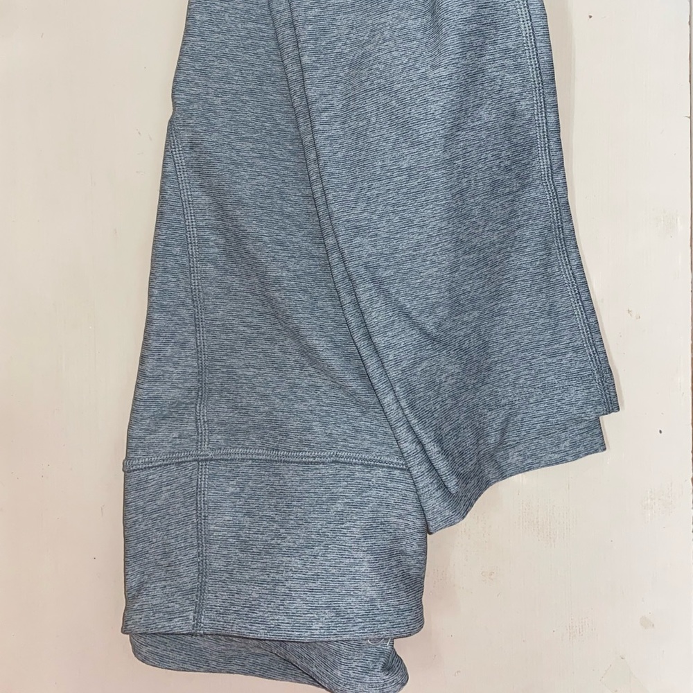 Grey outdoor voice’s leggings